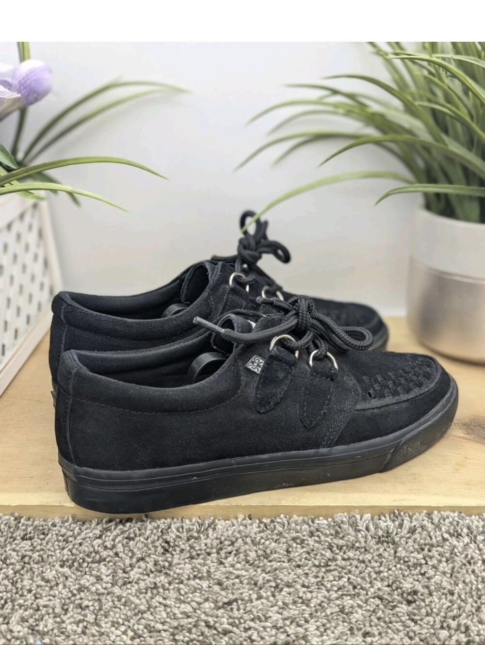 T.U.K. Black Suede Lace Up  Womens Size 9 Casual Comfort School Shoes Walking